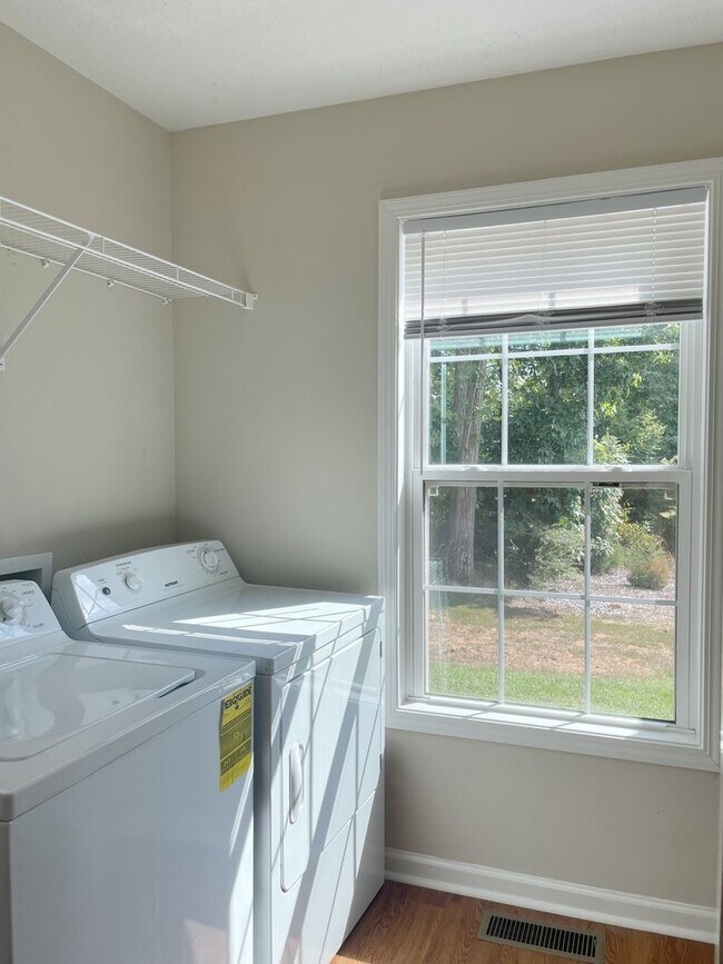 Building Photo - Upper Stone Apartments