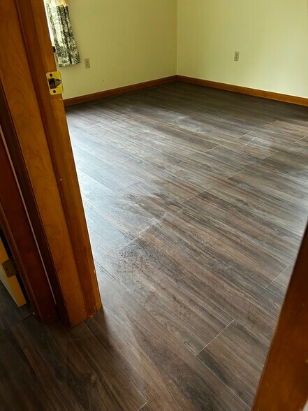 Bedroom 2 - 15042 Bittinger Rd