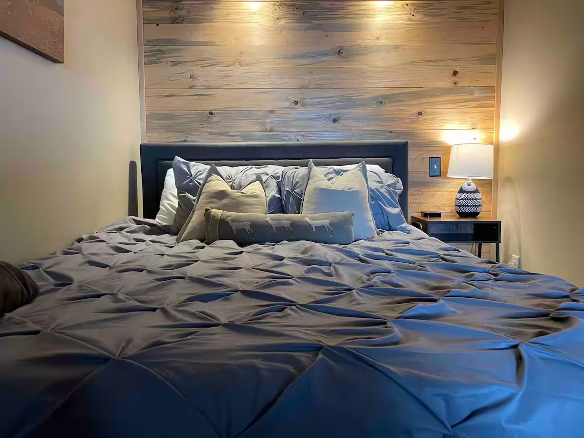 Building Photo - 468 Snow Top Dr