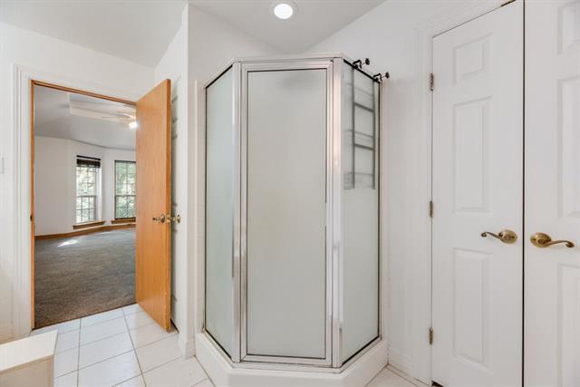 Building Photo - 115 Idle Creek Ct