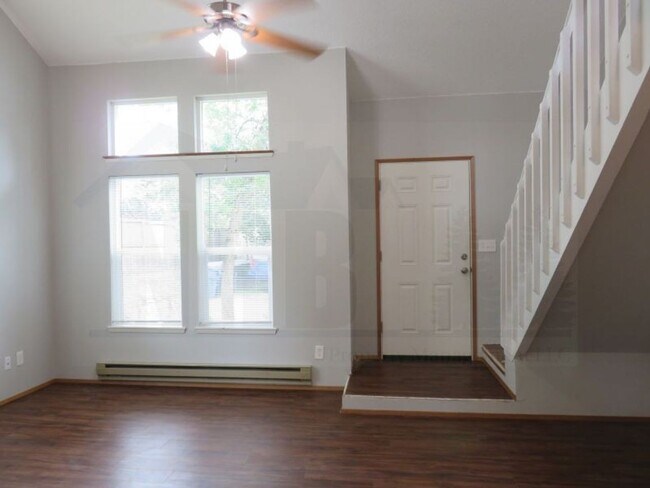 Building Photo - Newly renovated House located in the park community of Lacey!