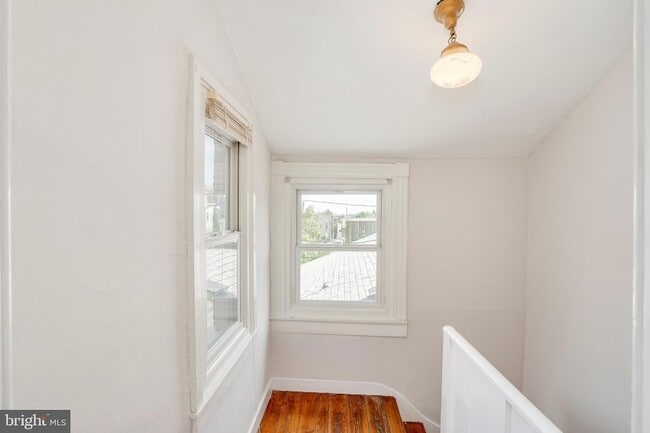 Building Photo - 1731 E Lombard St