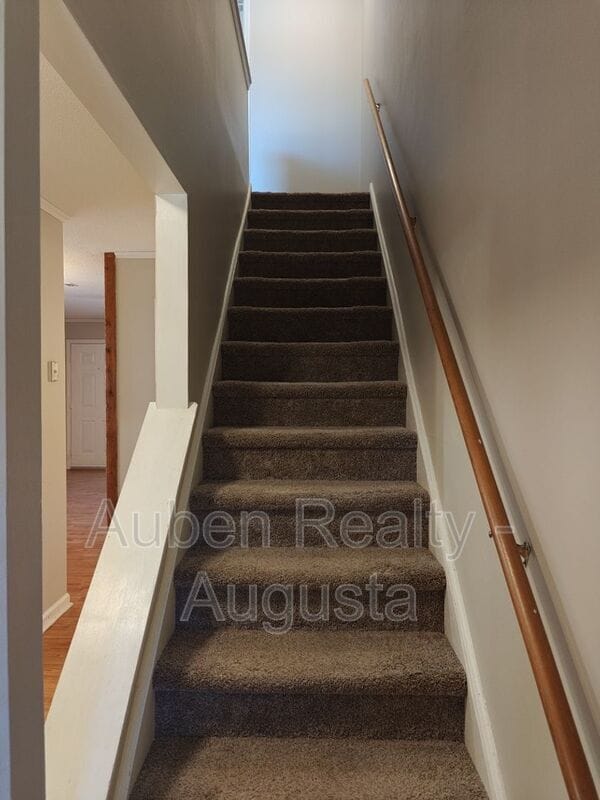 Building Photo - 208 W Buena Vista Ave