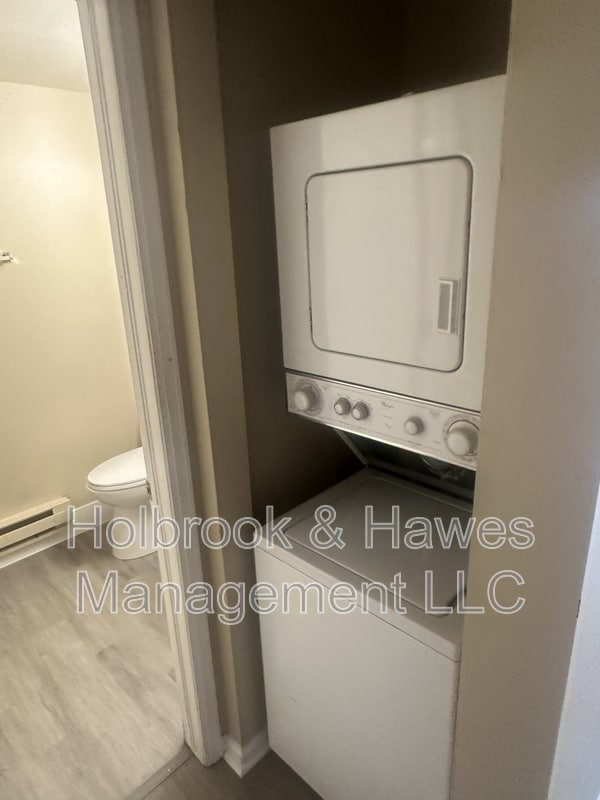 Building Photo - 4531 Boardwalk Dr