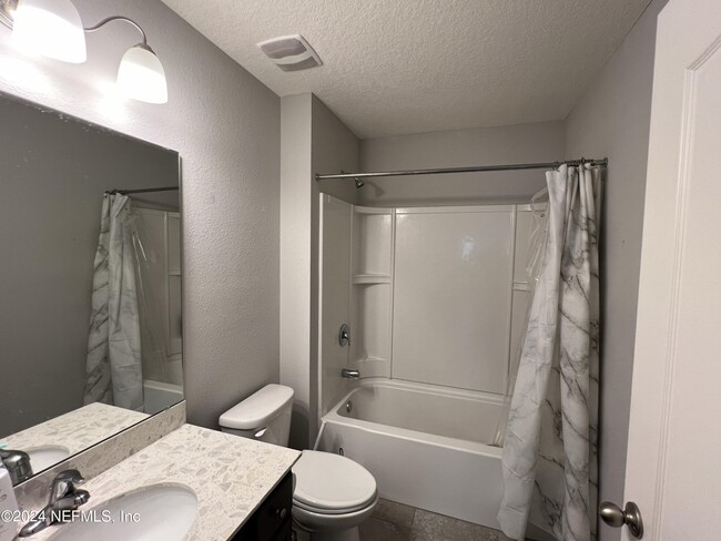 Building Photo - 16022 Willow Bluff Ct