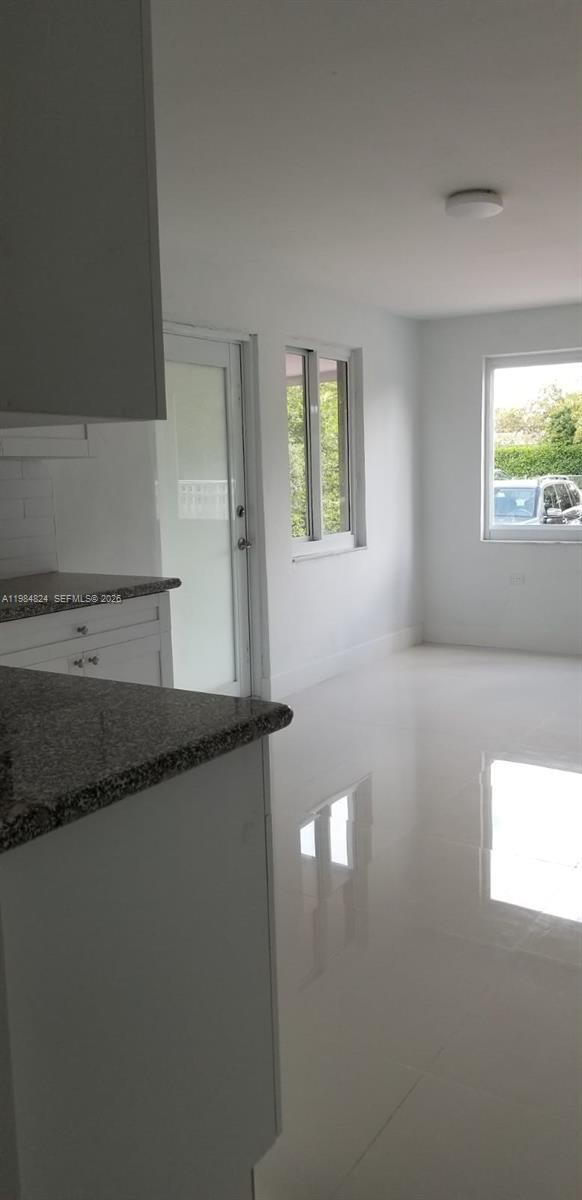 Building Photo - 6300 SW 21st St