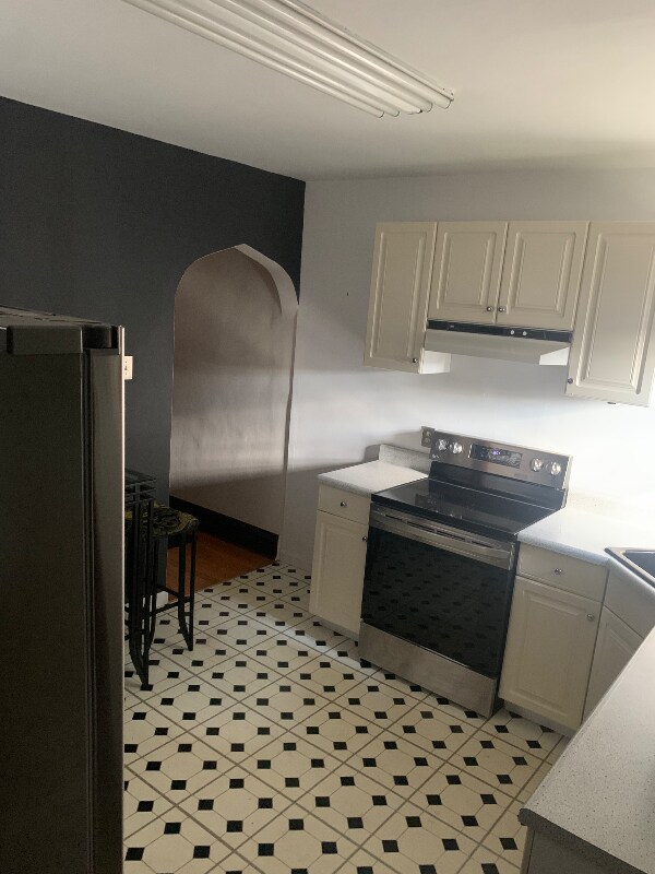 Building Photo - 5538 Walsh St