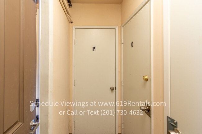 Building Photo - Nice large 2 Bedroom, 2 Bath Condo