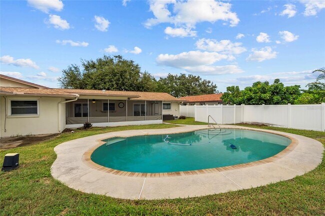 Building Photo - 13236 84th Terrace