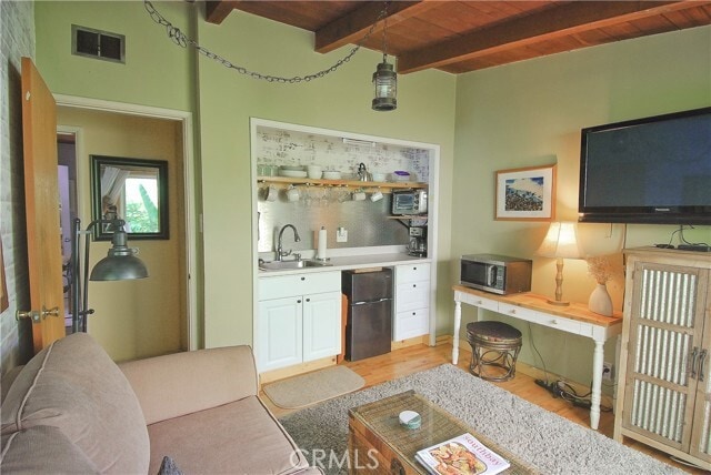 Building Photo - 545 1st St