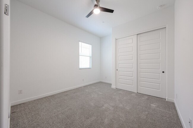 Building Photo - 31674 N 123rd Ave