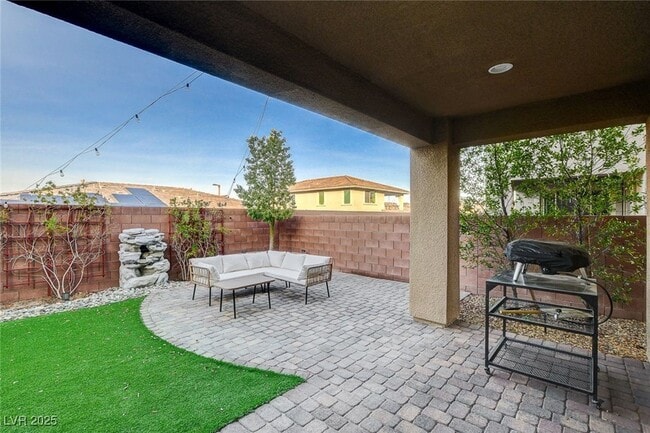 Building Photo - 9716 Jade Rise Ave