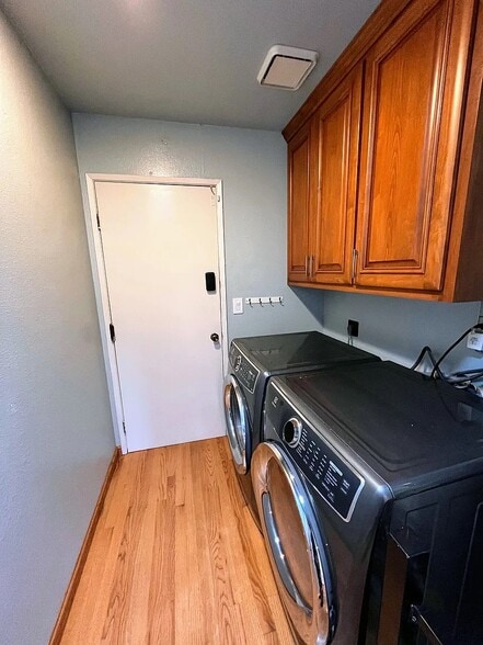 Building Photo - 3120 Silbury Ct