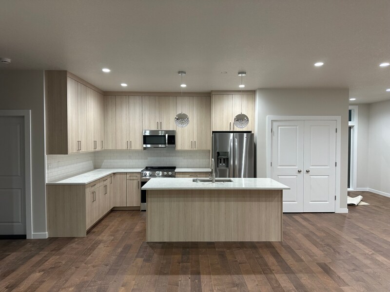 Building Photo - 222 Curtis Dr