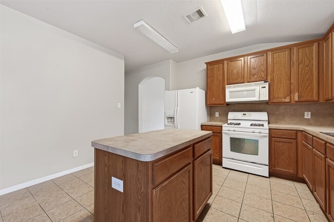 Building Photo - 16714 Mallory Bridge Dr