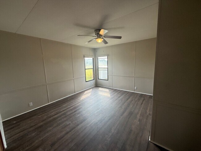 Building Photo - Welcome Home!! 2/2 Newly Renovated Mobile ...