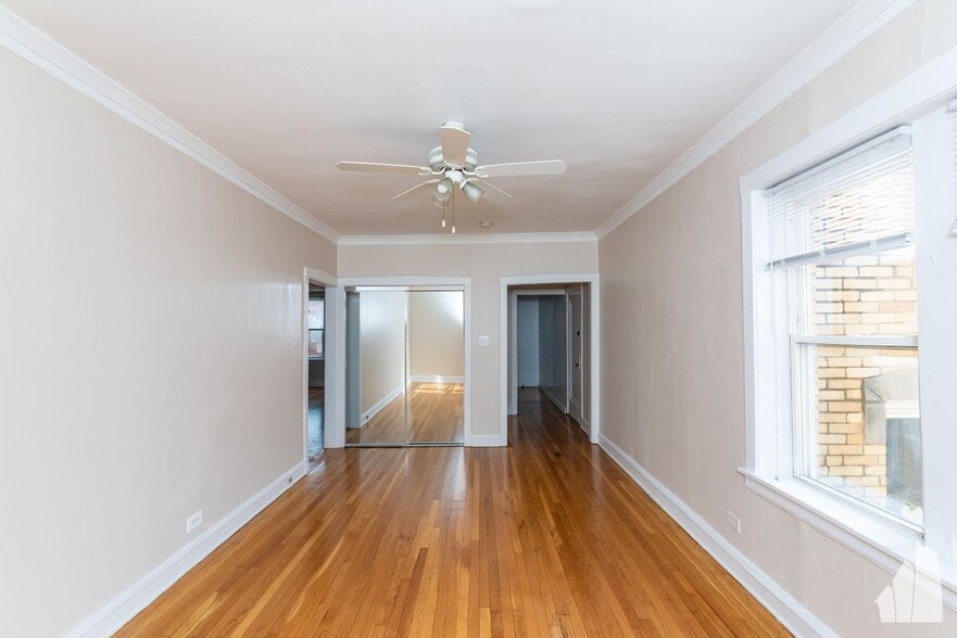 Building Photo - 4043 N Mozart St