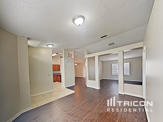 Building Photo - 3132 Mandeville St