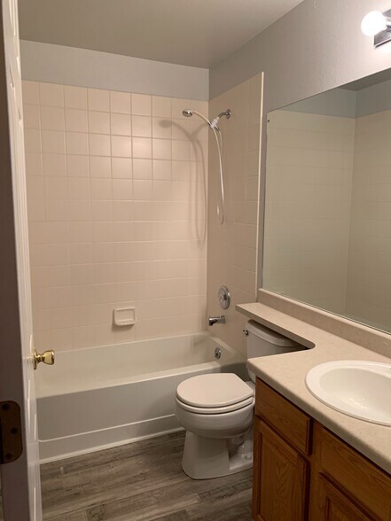 Building Photo - 5375 Butterfield Dr