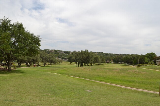 Building Photo - 729 Canyon Bend
