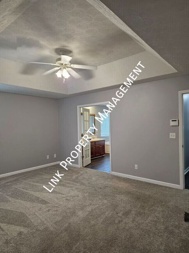 Building Photo - 6383 Rim Crest Ln