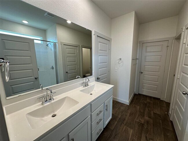 Building Photo - 103 Krause Spgs Dr