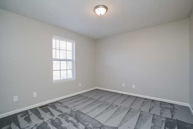 Building Photo - 123 Walton Village Dr