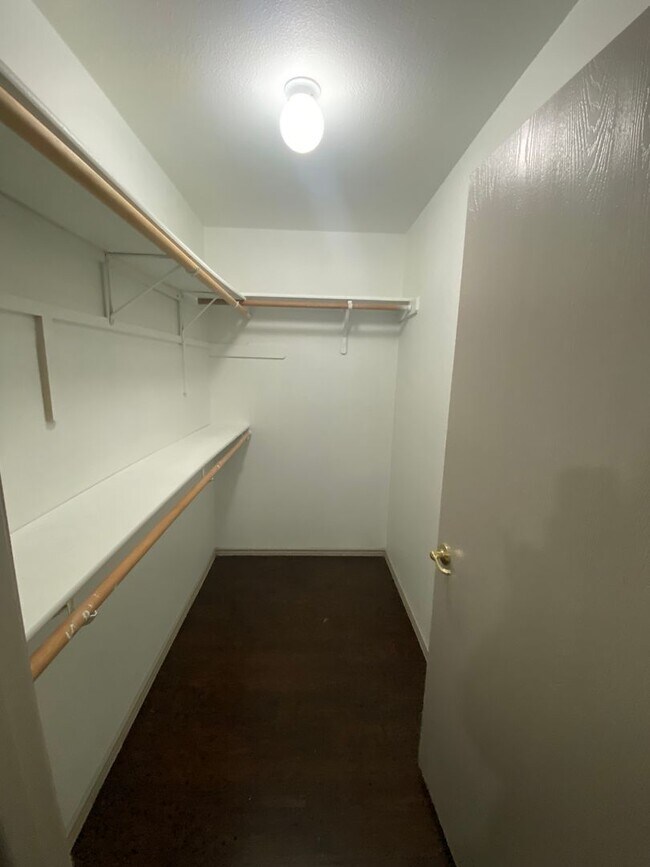 Building Photo - Cozy 3 bed in the Heart of East Austin