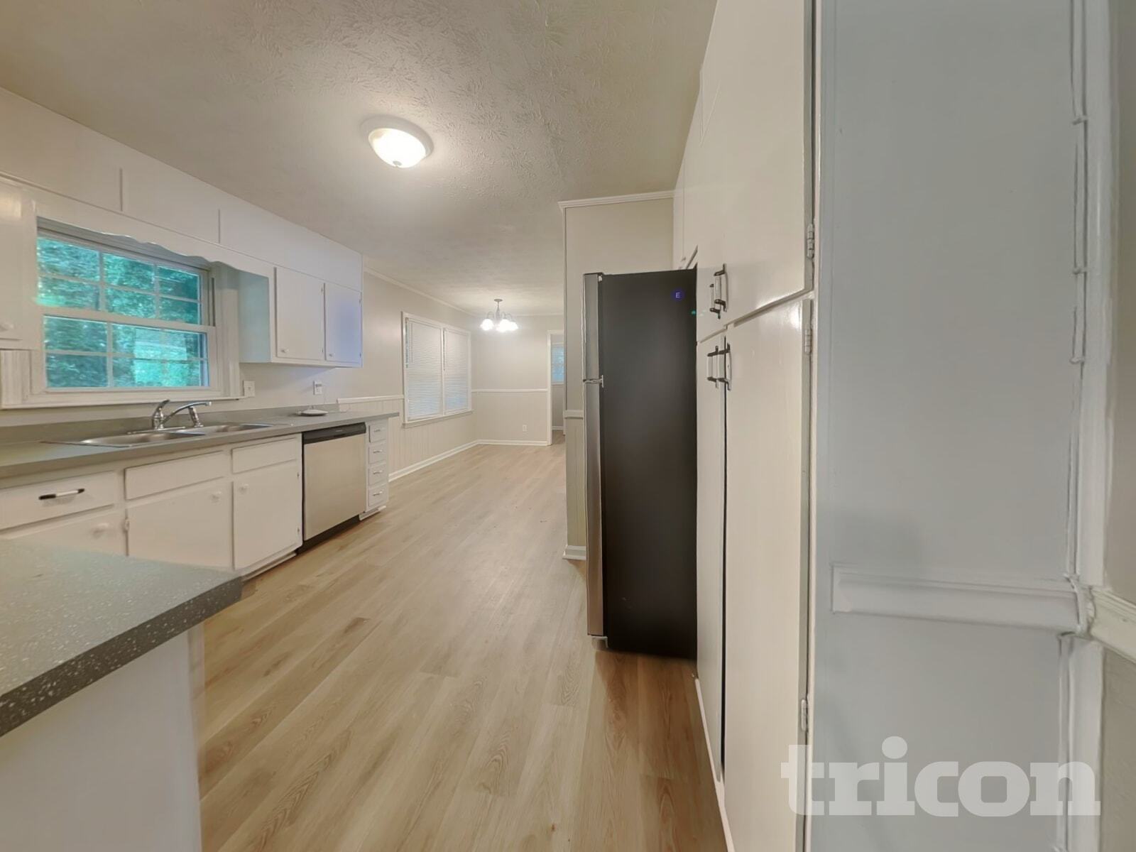 Building Photo - 5555 Richland Dr