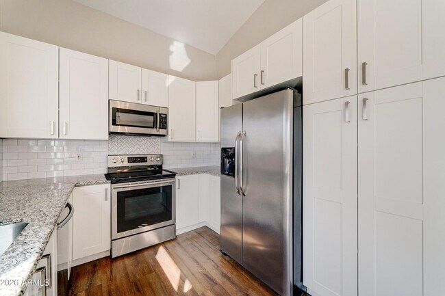 Building Photo - 13589 W Ocotillo Ln