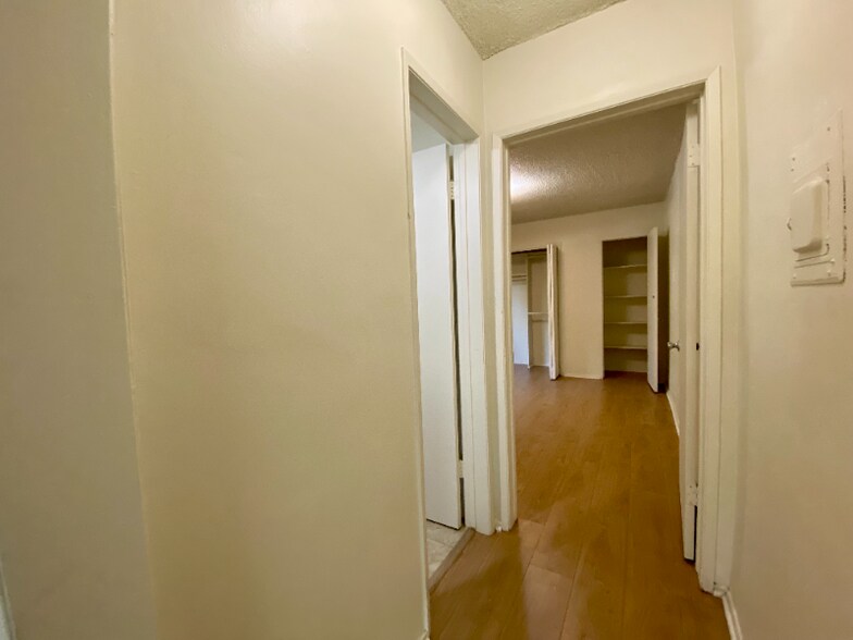 Building Photo - 2511 Abbot Kinney Blvd