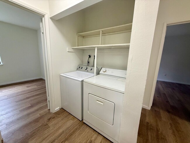 Building Photo - Alki Shores Condominiums - Alki Beach