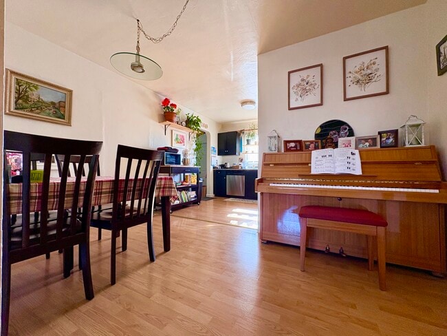 Building Photo - 2248 Matthew Ave