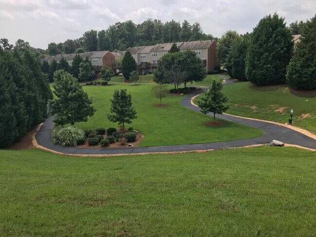 Building Photo - 4007 Edgecomb Dr