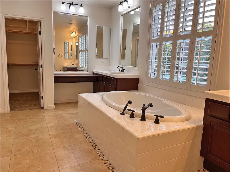 Building Photo - 1112 Championship Rd