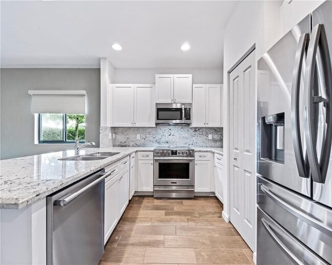 Building Photo - 4230 N Dixie Hwy