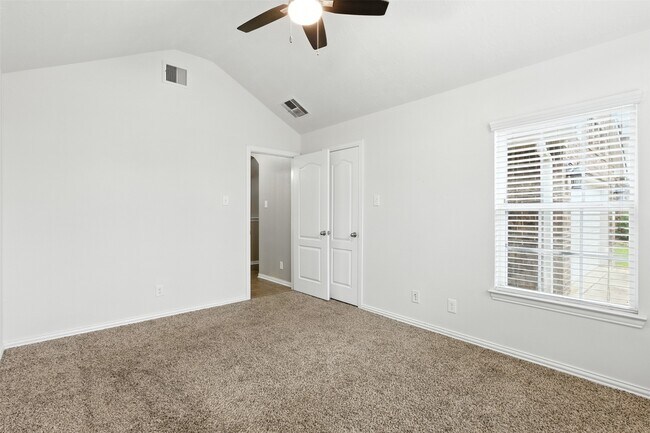 Building Photo - 16327 Tyler Reach Dr