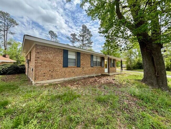 Building Photo - 336 Deerwood Ct