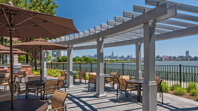 Building Photo - 444 Washington Blvd