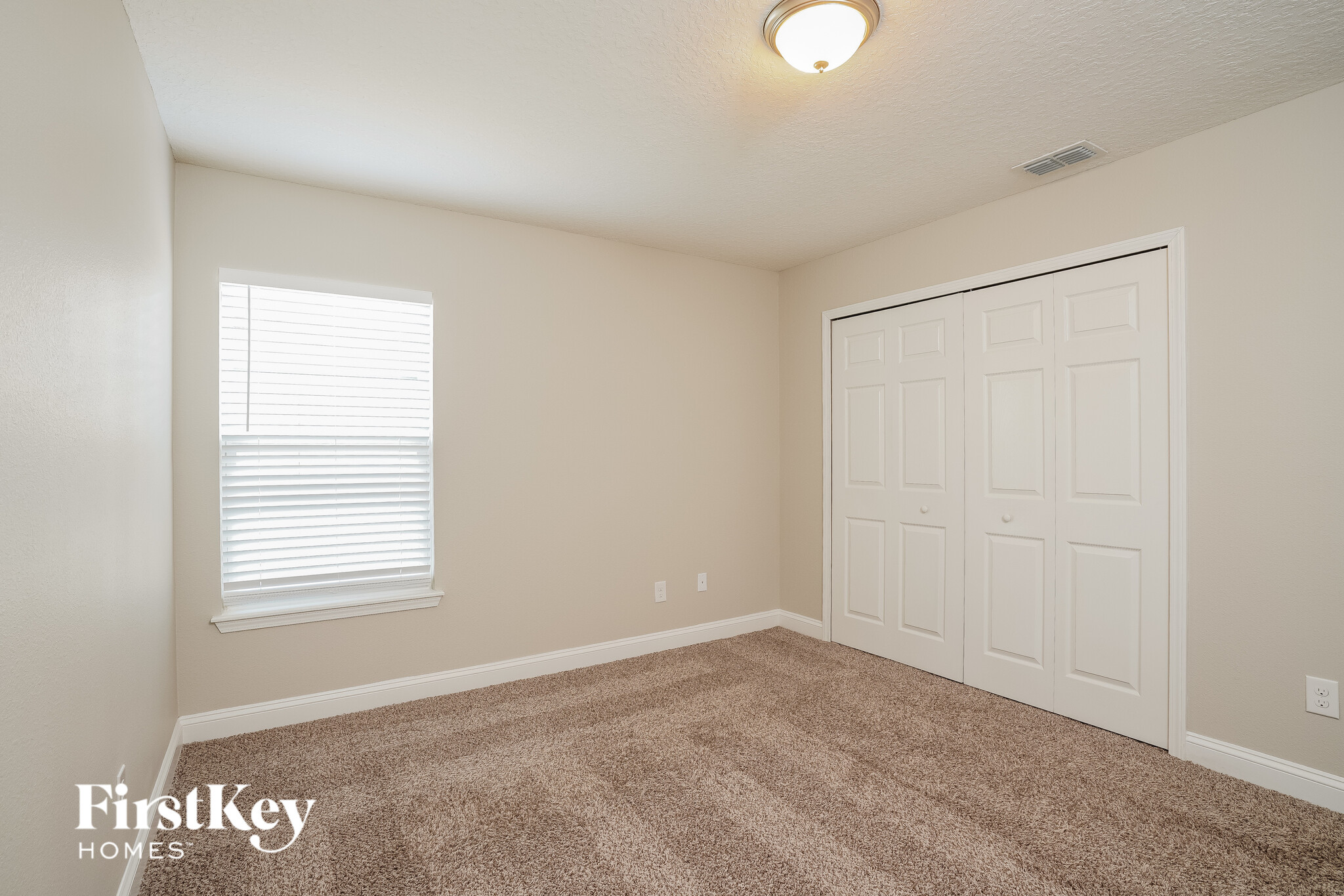 Building Photo - 423 Mahoney Lp