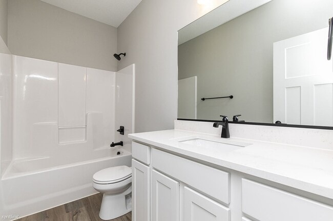 Building Photo - 3 br, 2.5 bath House - 529 Meadows Ct