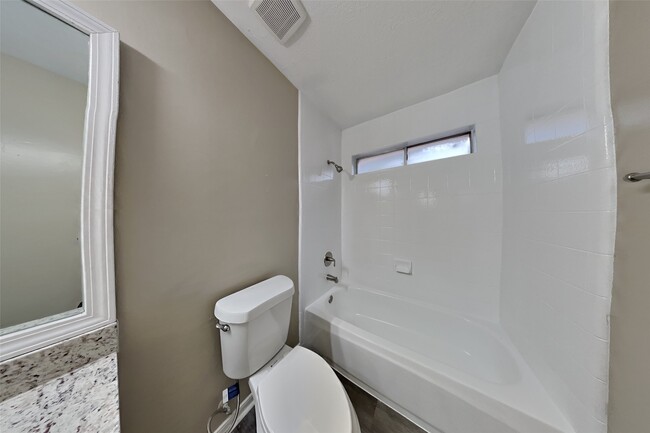 Building Photo - 7007 Fuchsia Ln