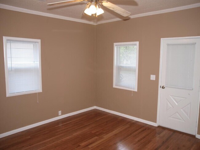 Building Photo - 1914 N 11th St