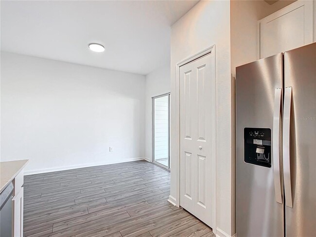 Building Photo - 4950 SW 81st Lp