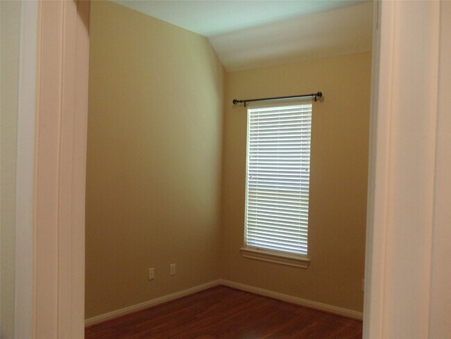 Building Photo - 2510 Cambria Ct