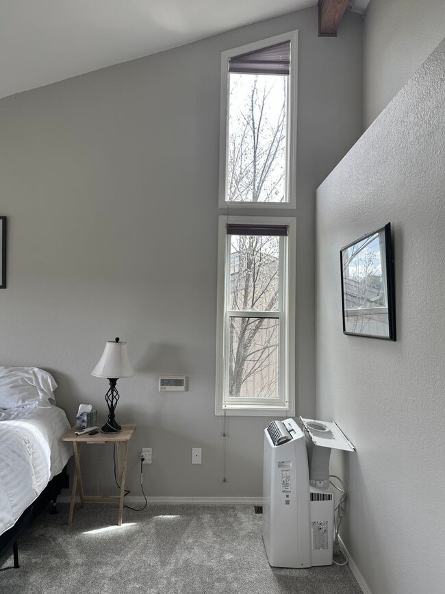 Building Photo - Stunning Kalispell Golf Course Home