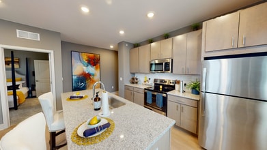 Building Photo - Elevation 800