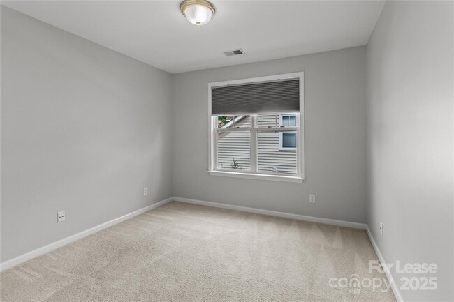 Building Photo - 17331 Villanova Rd