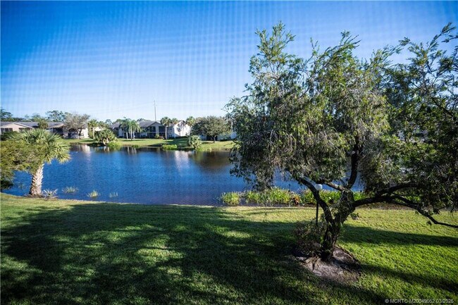 Building Photo - 3011 SE Aster Ln