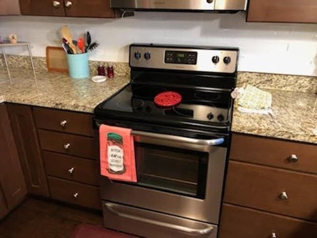 Primary Photo - 3 Bedroom/3.5 Bathroom home in Murray